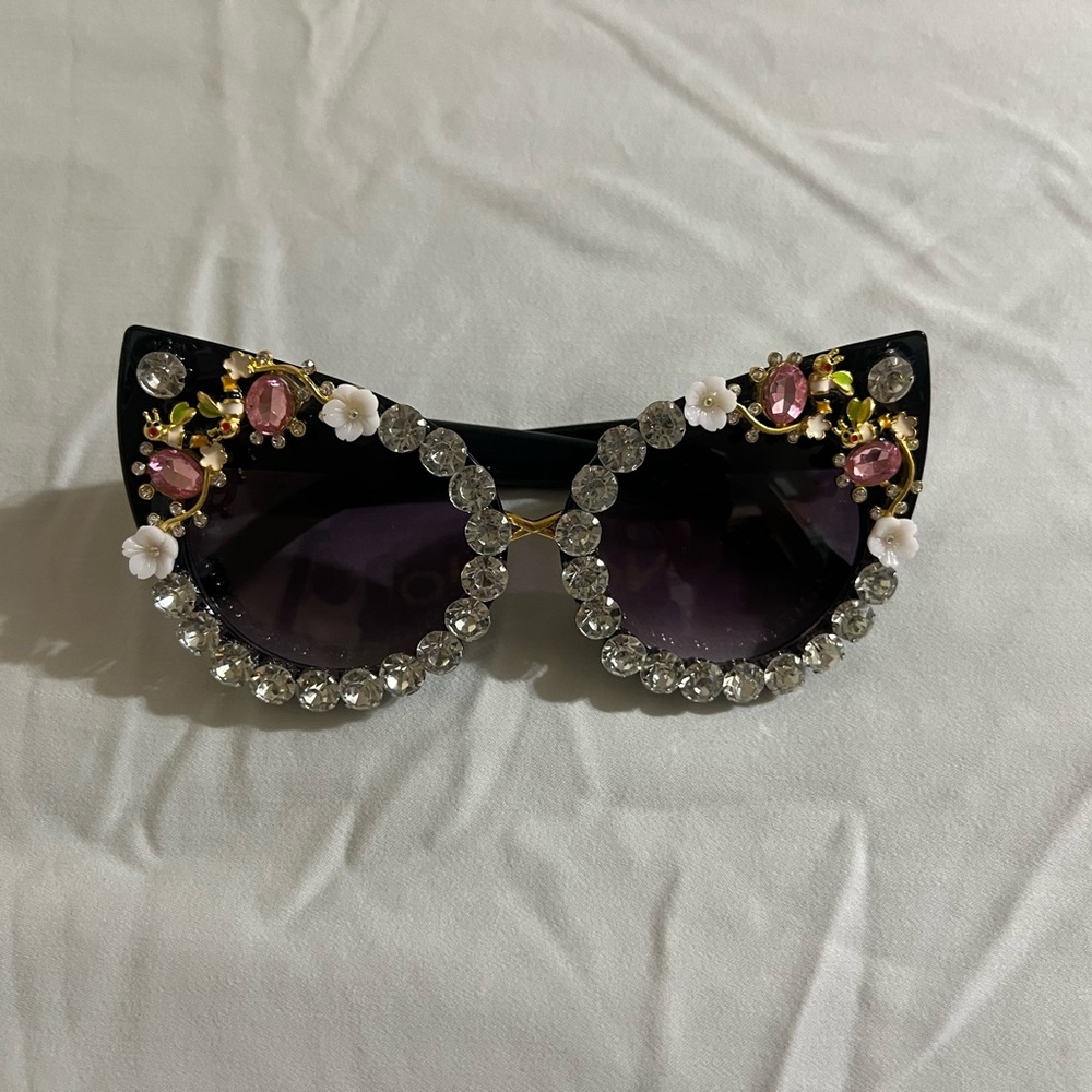 Sunglasses I Women’s I Sunglasses I Multicolor-Black l Floral Embellished